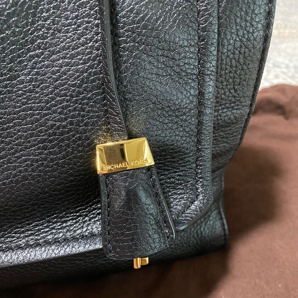 Michael Kors - Picture 2 of 12